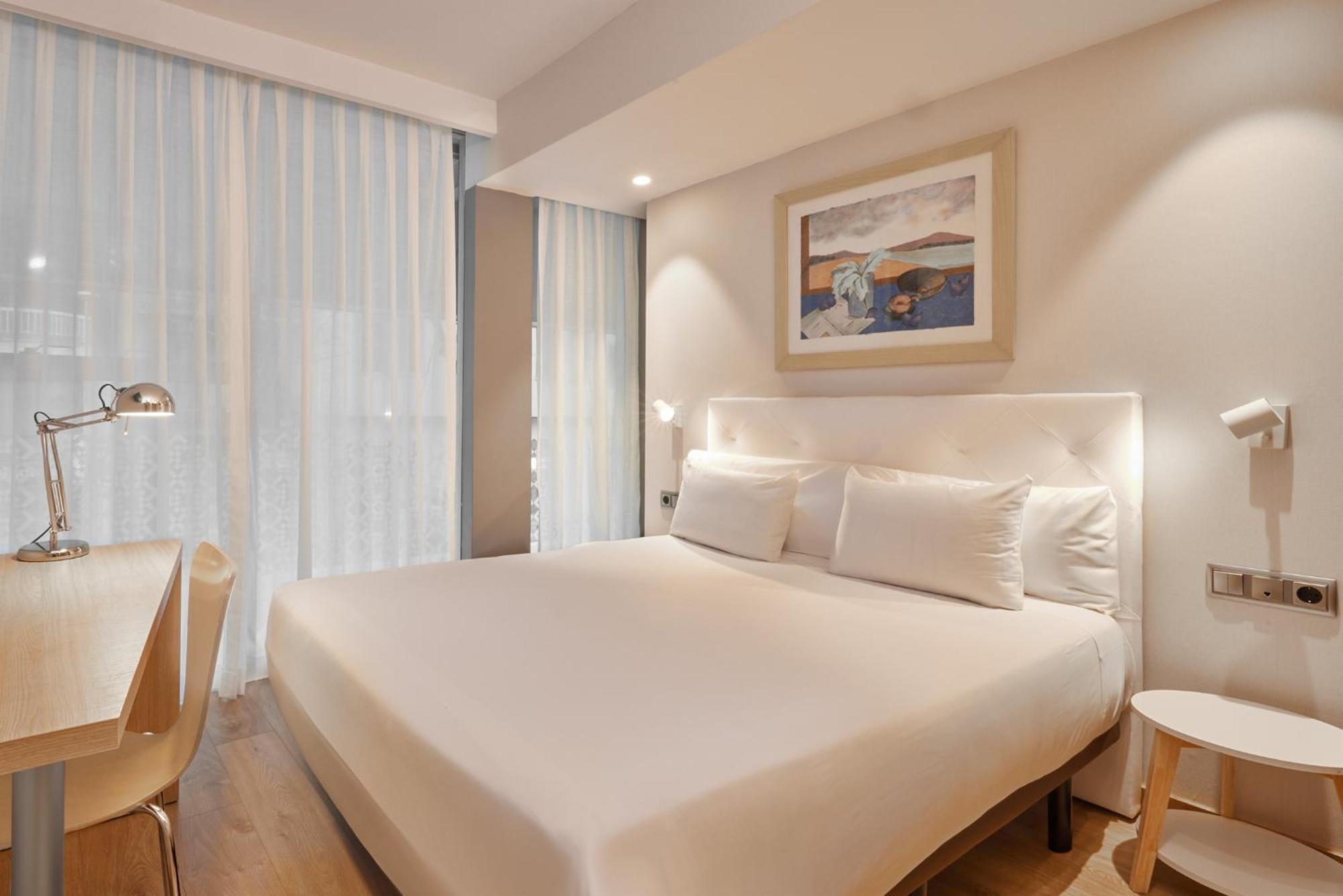Barcelona Century Hotel — Photos 1